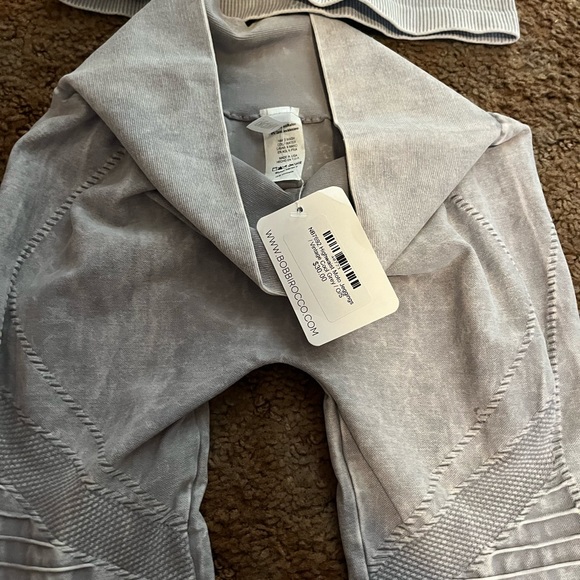 BOBBI ROCCO Los Angeles yoga set - Picture 4 of 6